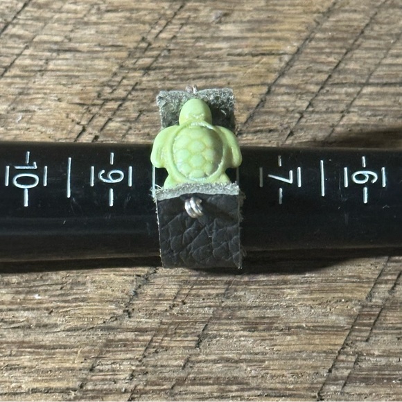 Handmade Ring & Earrings Set - Picture 6 of 8